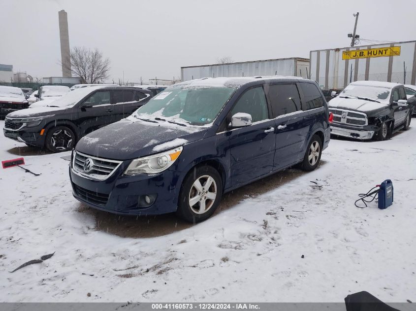 VIN 2C4RVADG0ER135384 2014 Volkswagen Routan, Sel P... no.2