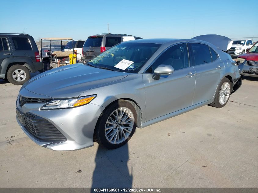 VIN 4T1B11HK5JU060301 2018 Toyota Camry, Xle no.2