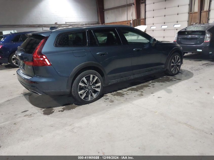 VIN YV4102WK1N1086667 2022 Volvo V60, Cross Country T5 no.4