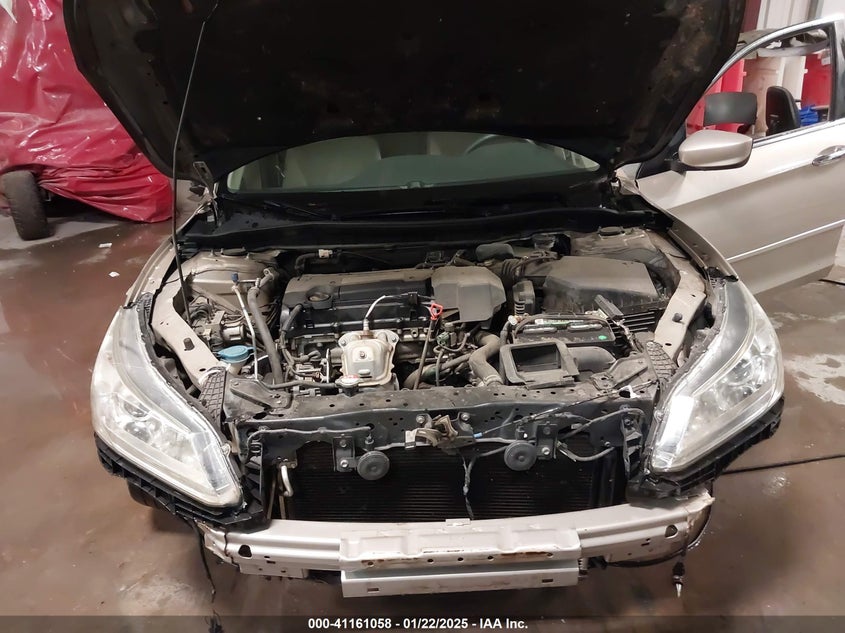 2013 HONDA ACCORD VIN: 1HGCR2F38DA122848