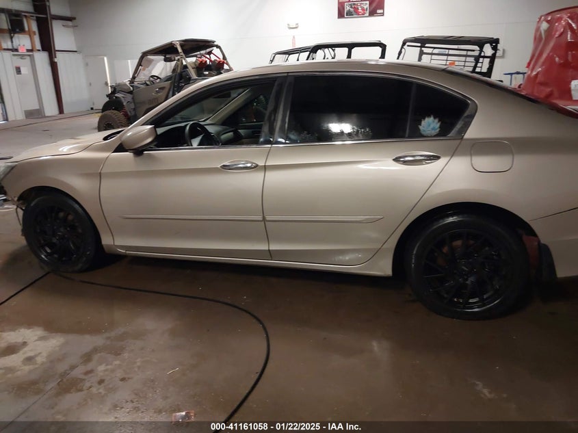 2013 HONDA ACCORD VIN: 1HGCR2F38DA122848
