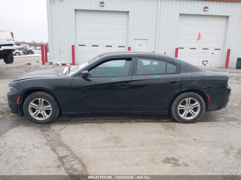 VIN 2C3CDXBG9JH207248 2018 DODGE CHARGER SXT RWD
