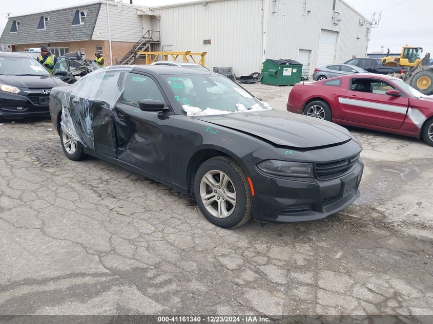 VIN 2C3CDXBG9JH207248 2018 DODGE CHARGER SXT RWD