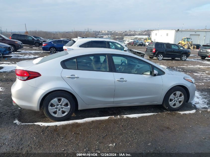 VIN 3KPFL4A72JE248201 2018 KIA Forte, LX no.14