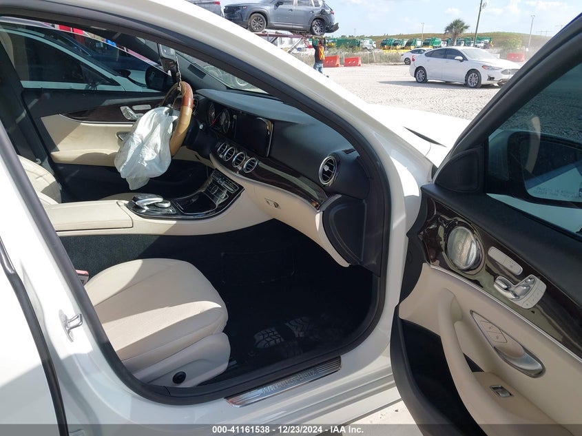 2017 MERCEDES-BENZ E 300 - WDDZF4JB4HA186716