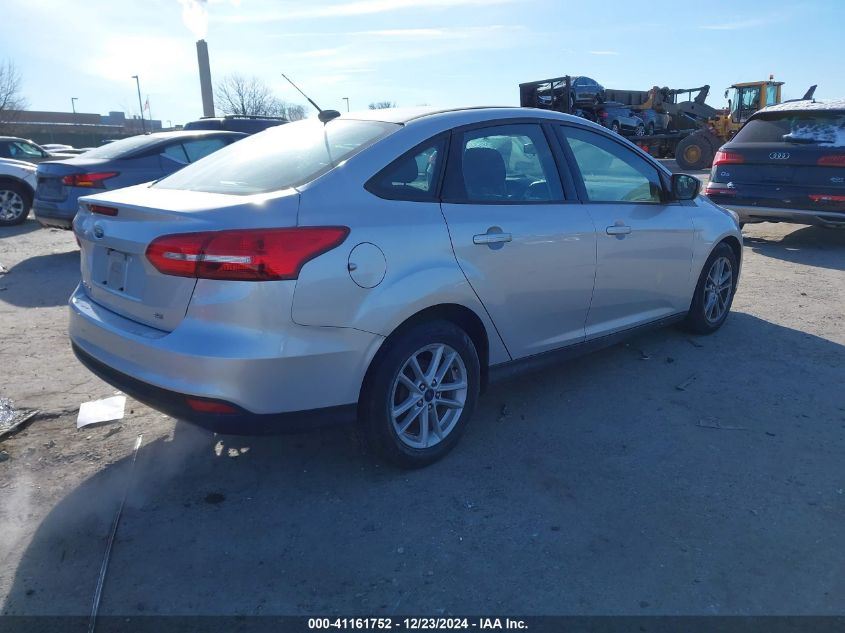 VIN 1FADP3F27JL242622 2018 FORD FOCUS no.4