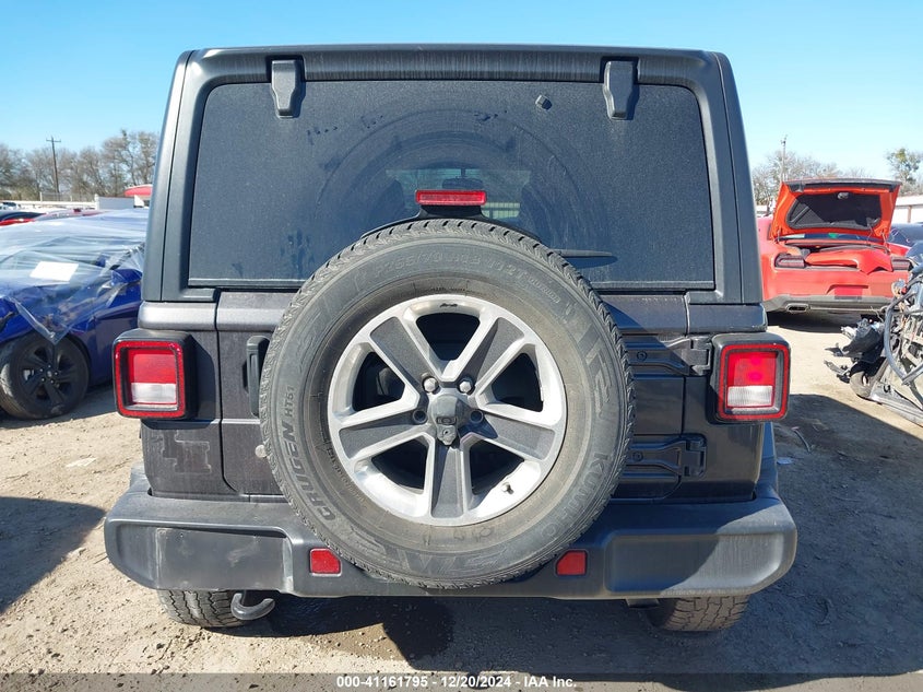 2020 JEEP WRANGLER UNLIMITED SAHARA 4X4 - 1C4HJXENXLW159686