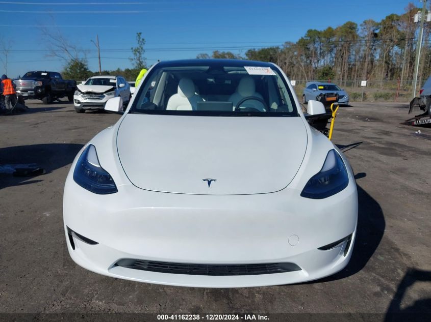 2025 Tesla Model Y Long Range Dual Motor All-Wheel Drive VIN: 7SAYGDEE2SA337378 Lot: 41162238