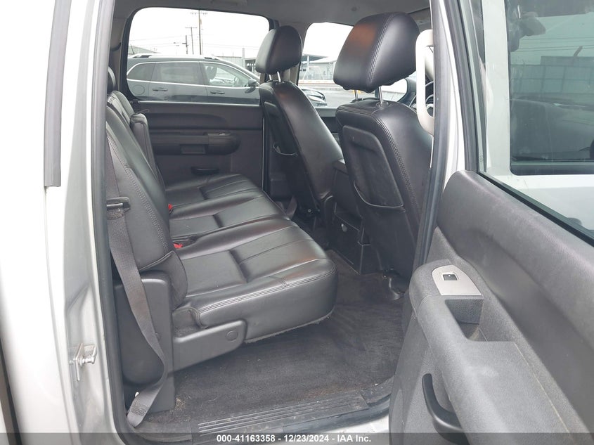 2011 CHEVROLET SILVERADO 1500 VIN: 3GCPKSE30BG219790