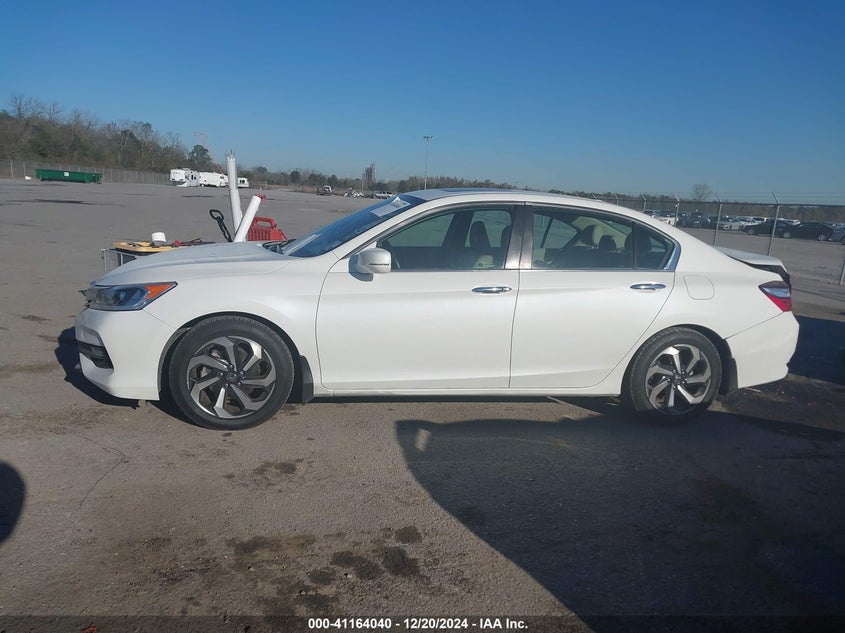 2017 HONDA ACCORD VIN: 1HGCR2F93HA185964
