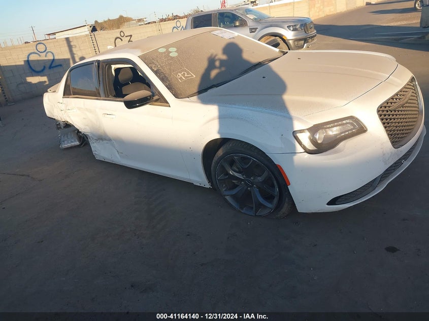 Vin: 2c3ccaagxph648722, lot: 41654406, chrysler 300 touring 2023 img_1