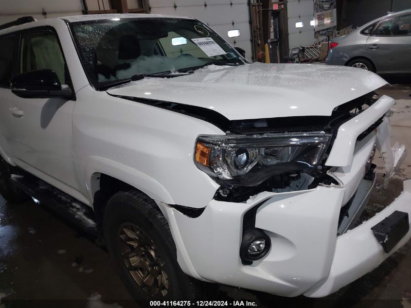 VIN JTEUU5JR1P6112860 2023 TOYOTA 4RUNNER no.19