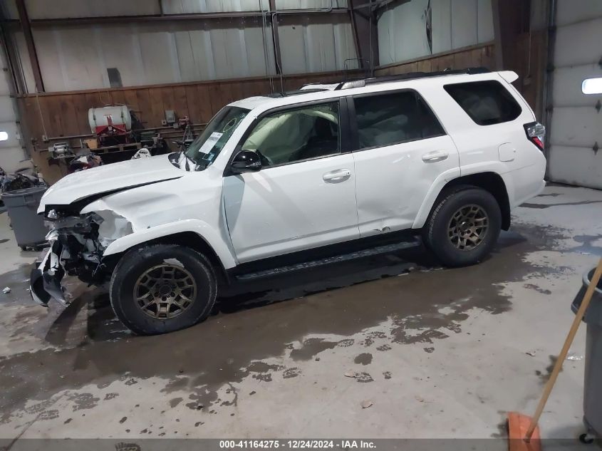 VIN JTEUU5JR1P6112860 2023 TOYOTA 4RUNNER no.2