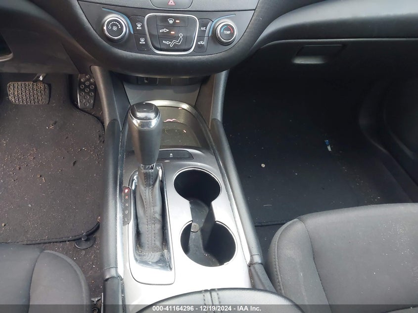 2018 CHEVROLET MALIBU VIN: 1G1ZD5ST2JF144270