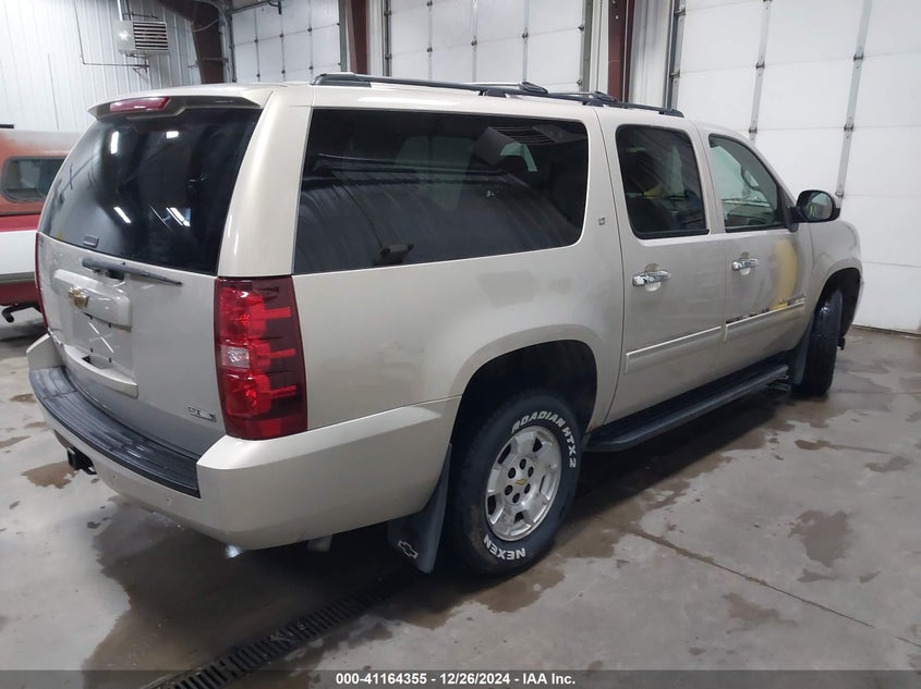 2010 CHEVROLET SUBURBAN 1500 VIN: 1GNUKJE34AR240872