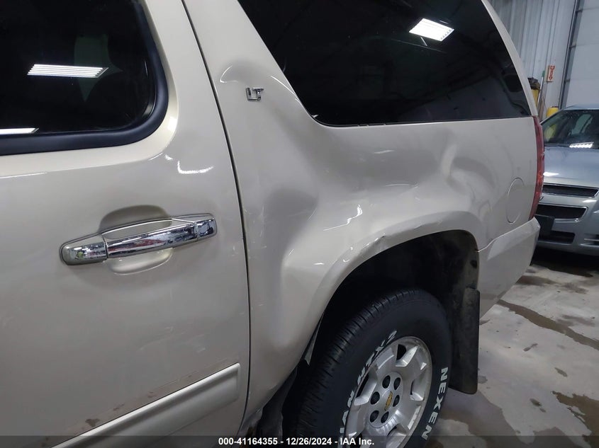 2010 CHEVROLET SUBURBAN 1500 VIN: 1GNUKJE34AR240872