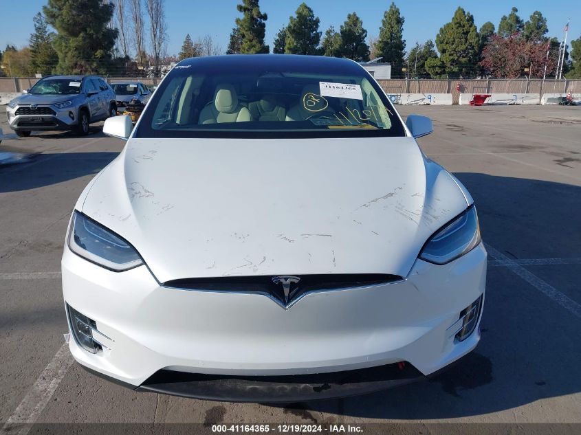 2018 Tesla Model X 100D/75D/P100D VIN: 5YJXCAE23JF138155 Lot: 41164365