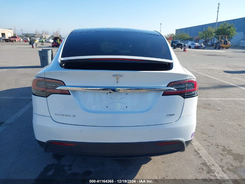 2018 Tesla Model X 100D/75D/P100D VIN: 5YJXCAE23JF138155 Lot: 41164365