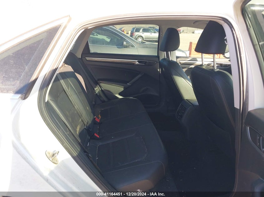 2016 VOLKSWAGEN PASSAT VIN: 1VWBS7A31GC021787