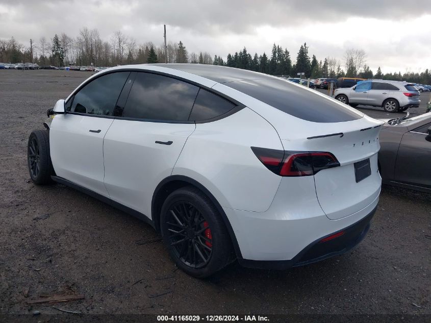 VIN 5YJYGDEE4MF173747 2021 TESLA MODEL Y no.3