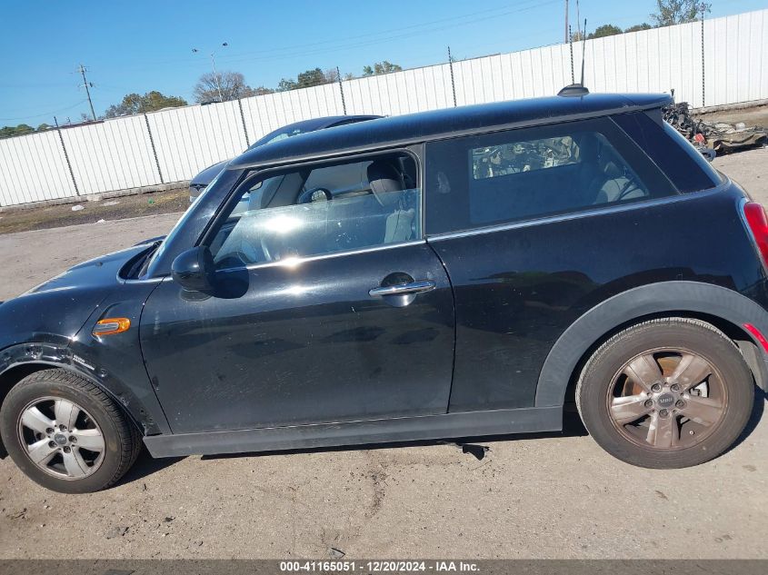 2016 Mini Hardtop Cooper VIN: WMWXP5C51GT739401 Lot: 41165051