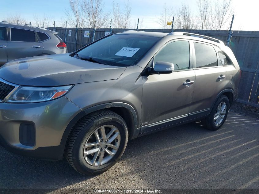 VIN 5XYKTDA75FG605380 2015 KIA SORENTO no.14