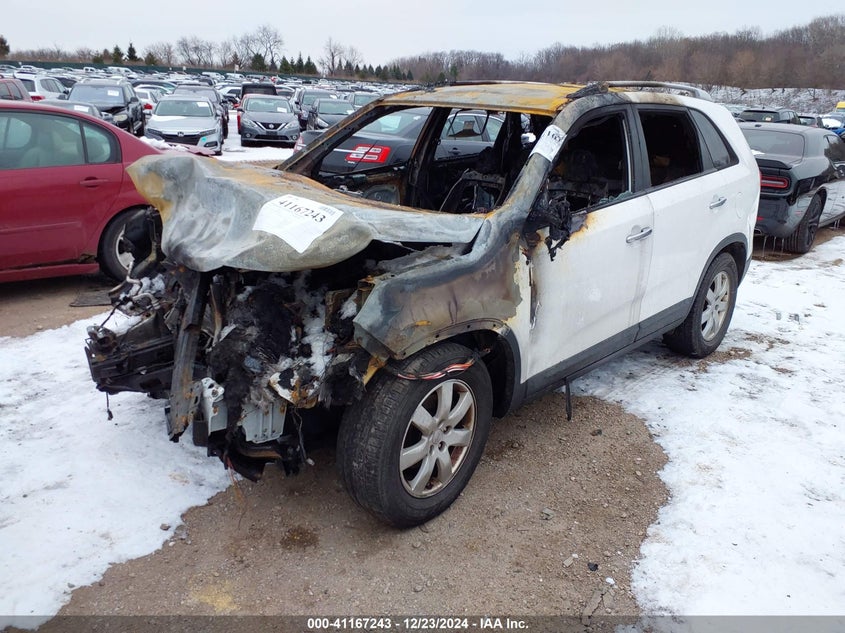2011 KIA SORENTO VIN: 5XYKT3A16BG109293