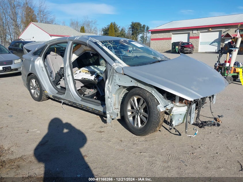 2015 HYUNDAI SONATA VIN: 5NPE24AF0FH156870