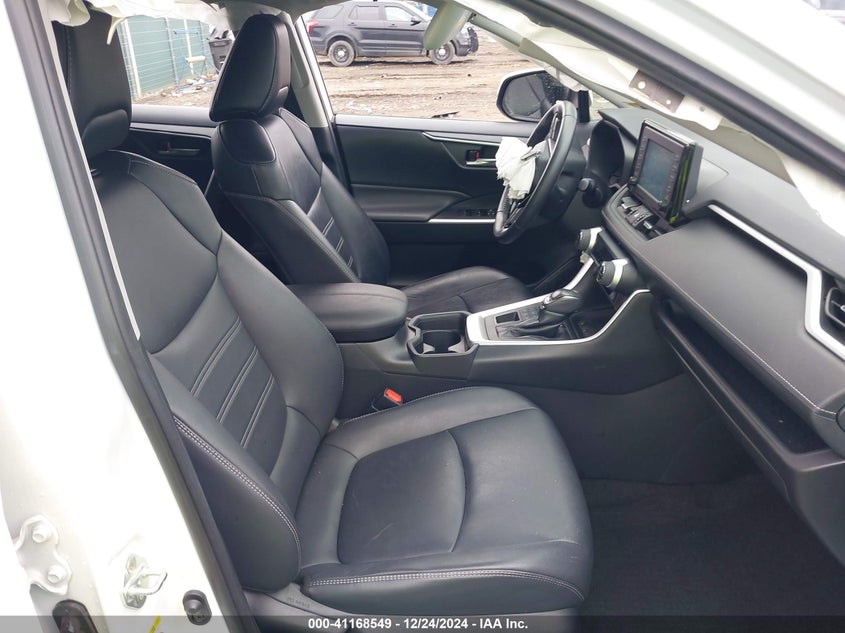 2019 TOYOTA RAV4 XLE PREMIUM - 2T3A1RFV3KW011694