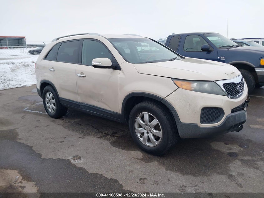 2011 KIA SORENTO VIN: 5XYKT4A29BG147373