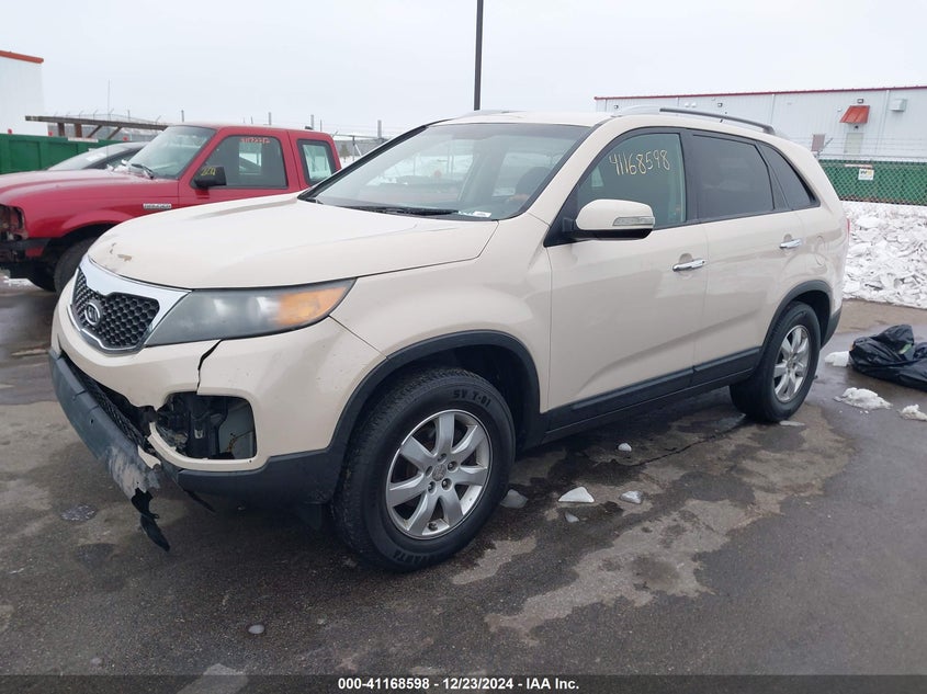 2011 KIA SORENTO VIN: 5XYKT4A29BG147373