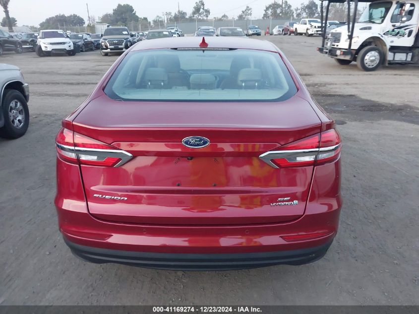 VIN 3FA6P0LU8KR256917 2019 Ford Fusion, Hybrid SE no.16