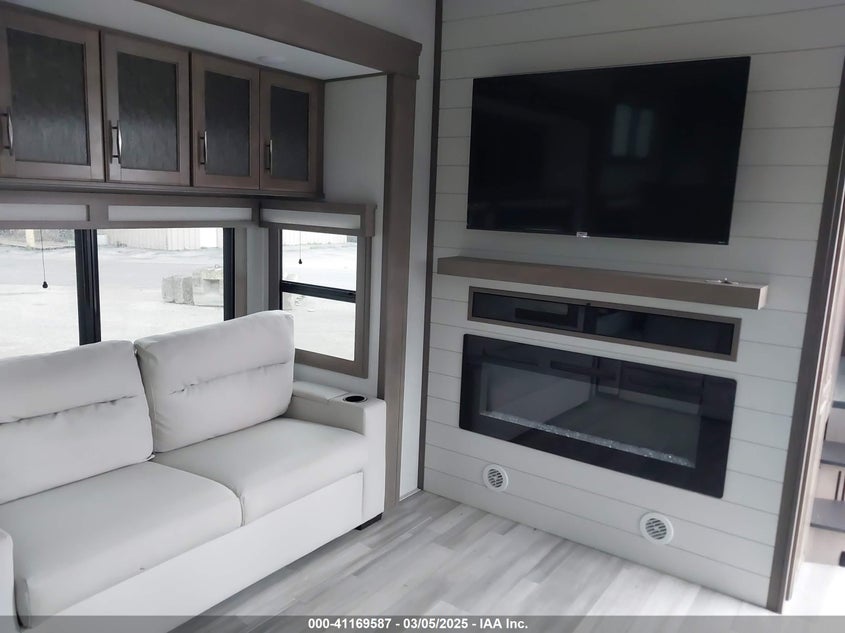 2023 GRAND DESIGN OTHER(VIN: 573FS4429PAA15104