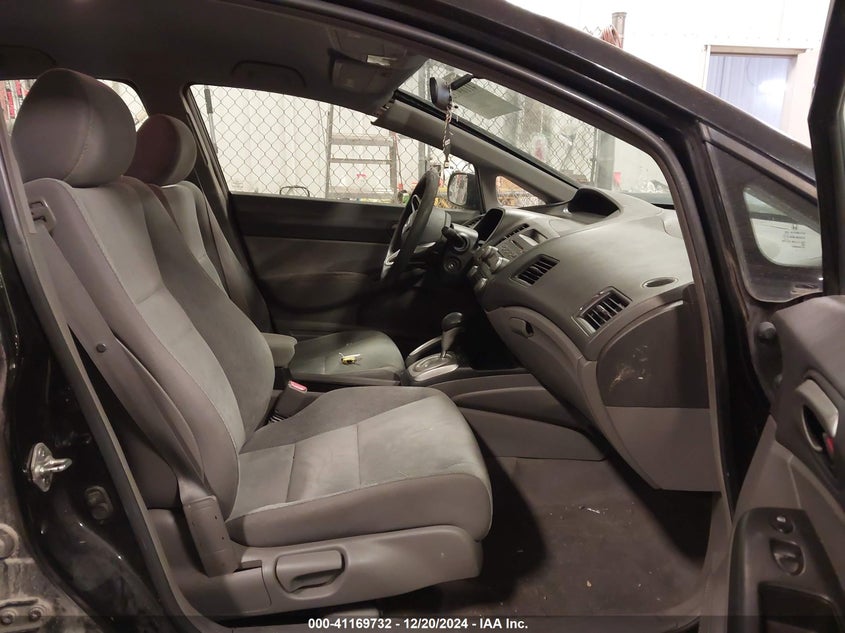 2010 HONDA CIVIC VIN: 2HGFA1F52AH543977