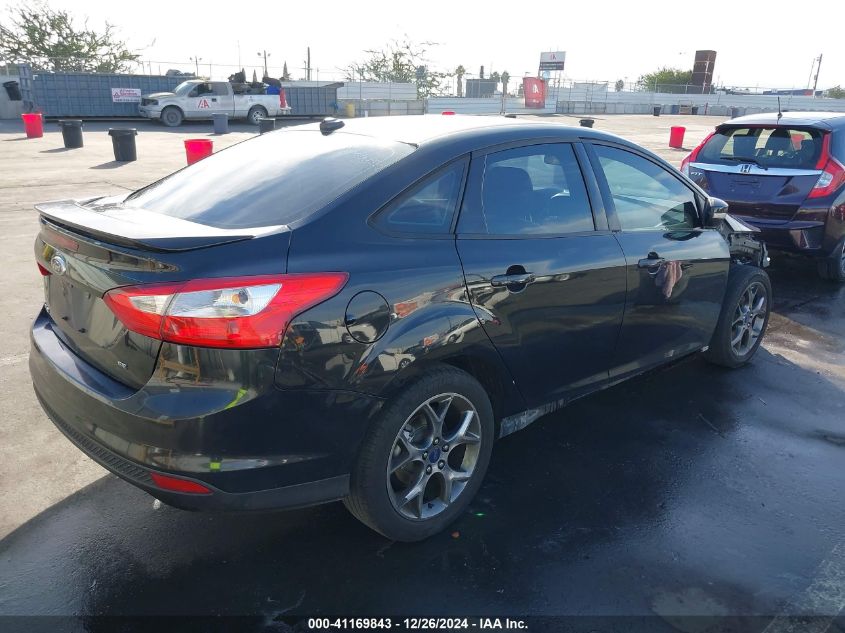 VIN 1FADP3F21DL335303 2013 Ford Focus, SE no.4