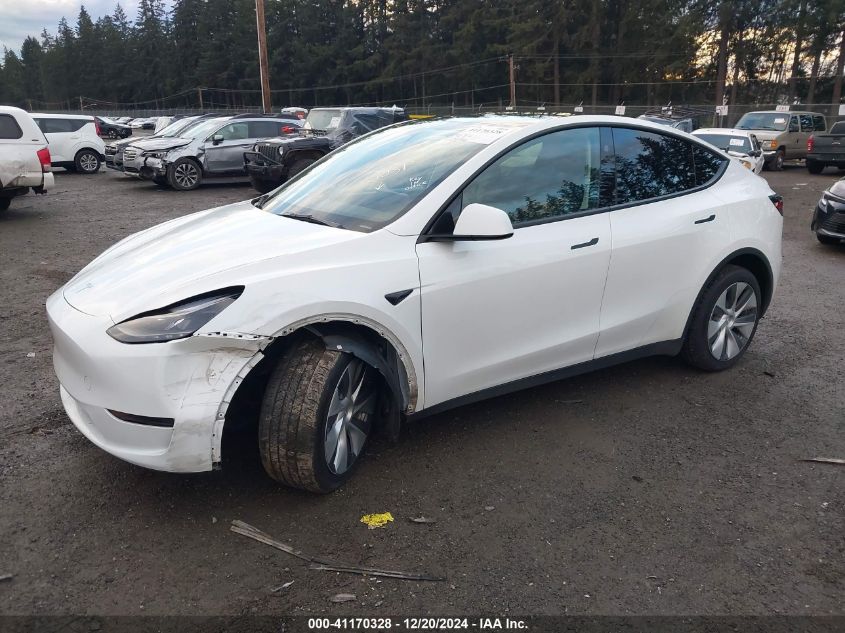 VIN 7SAYGDEE1PF910832 2023 Tesla Model Y, Awd/Long... no.2