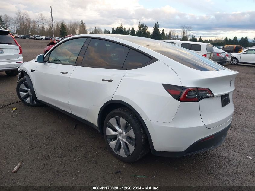 VIN 7SAYGDEE1PF910832 2023 Tesla Model Y, Awd/Long... no.3