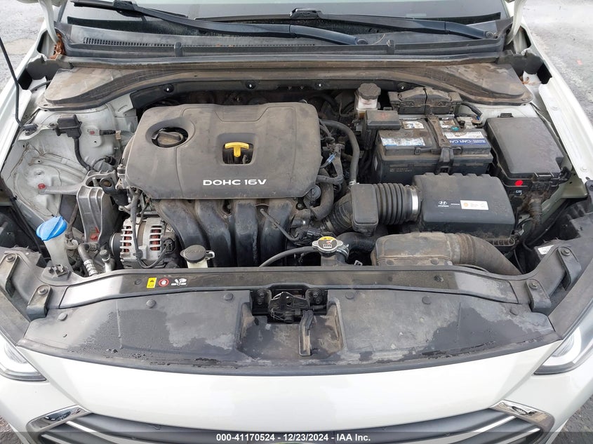 2017 HYUNDAI ELANTRA VIN: KMHD84LF7HU164735