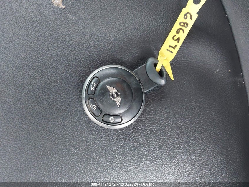 2013 Mini Hardtop Cooper VIN: WMWSU3C58DT686571 Lot: 41171272