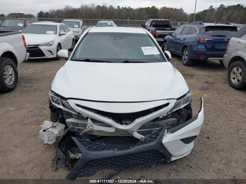 2018 TOYOTA CAMRY SE - 4T1B11HK1JU588210