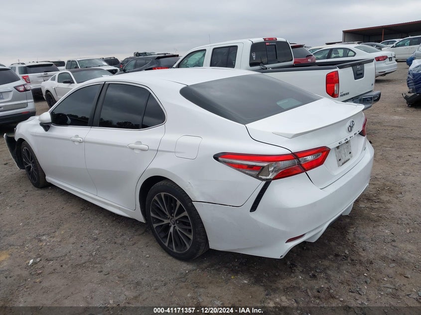 2018 TOYOTA CAMRY SE - 4T1B11HK1JU588210