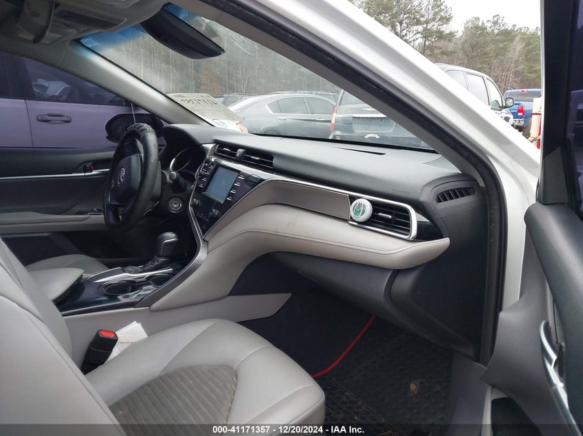 2018 TOYOTA CAMRY SE - 4T1B11HK1JU588210