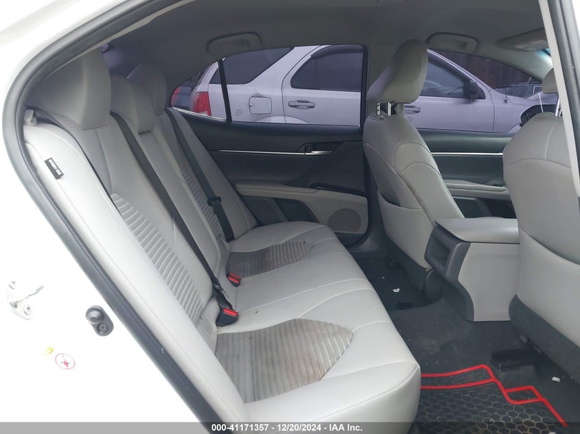 2018 TOYOTA CAMRY SE - 4T1B11HK1JU588210