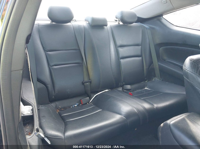 2015 HONDA ACCORD VIN: 1HGCT2B84FA005323