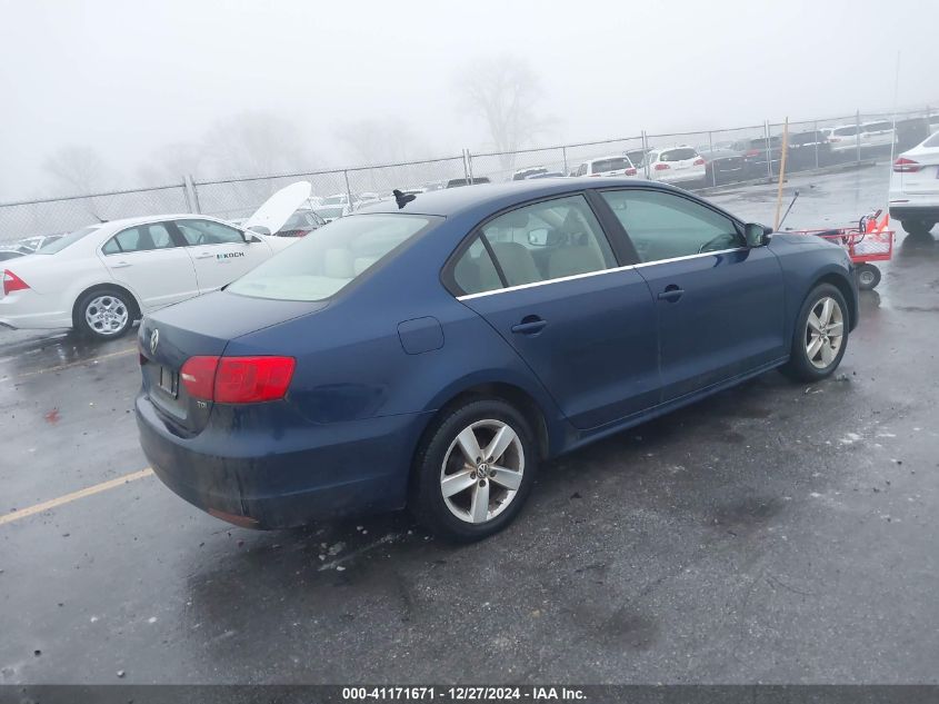 VIN 3VWLL7AJ8DM287706 2013 VOLKSWAGEN JETTA no.4