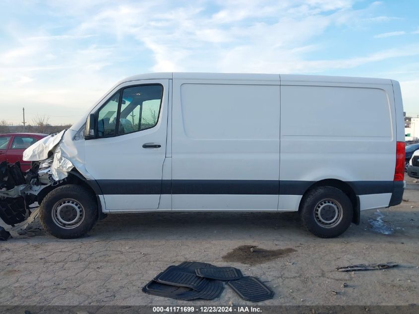 2019 Mercedes-Benz Sprinter 1500 High Roof I4/Standard Roof I4 VIN: WD4PE7ED3KT015734 Lot: 41171699