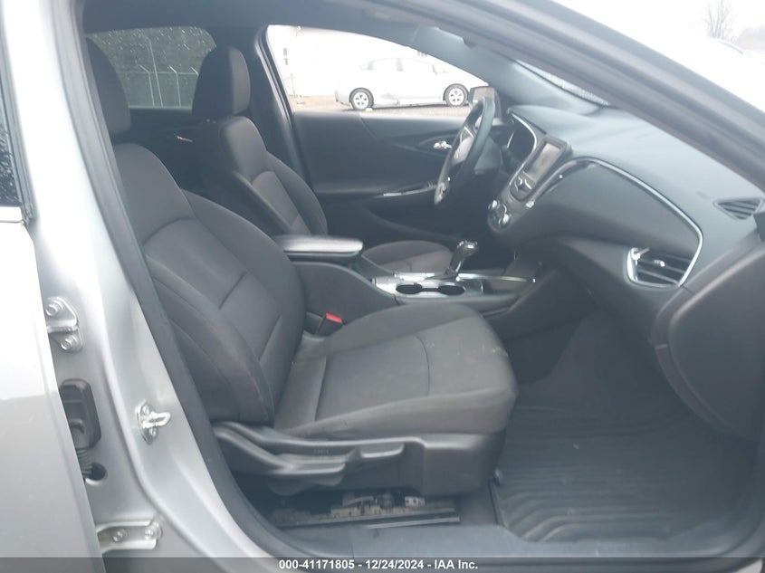 2018 CHEVROLET MALIBU VIN: 1G1ZD5ST4JF278195