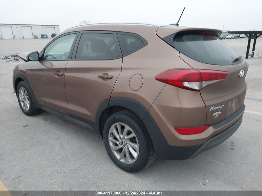 2016 HYUNDAI TUCSON VIN: KM8J33A29GU051136