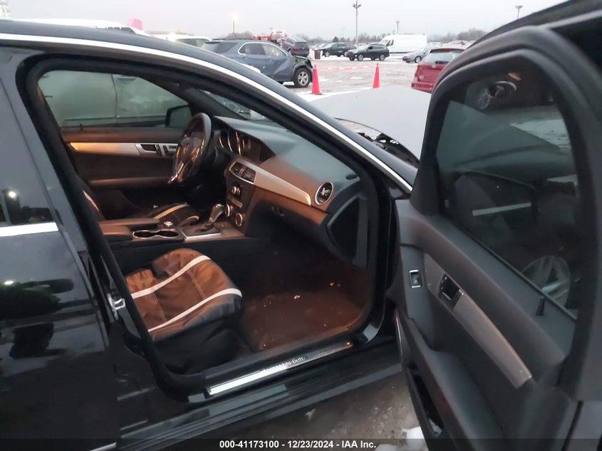 2013 MERCEDES-BENZ C 300 VIN: WDDGF8AB9DG116439