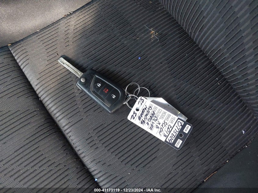 2013 SCION XB VIN: JTLZE4FE0DJ040196